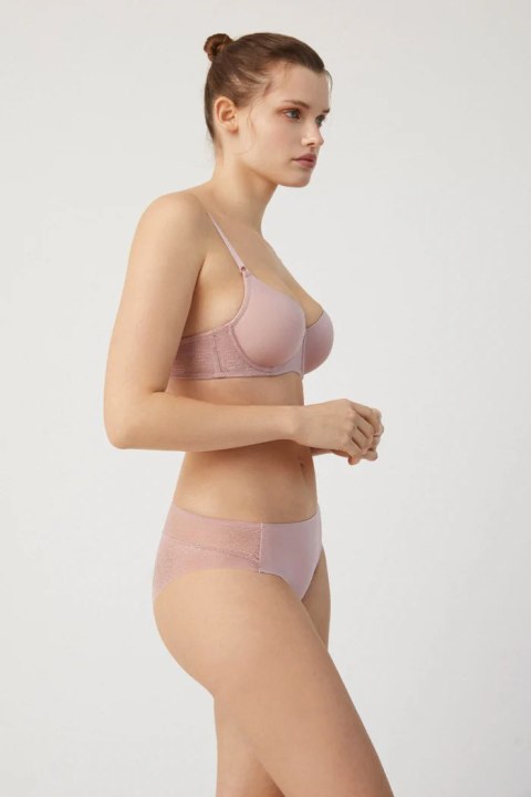 YSABEL MORA Figi 19671